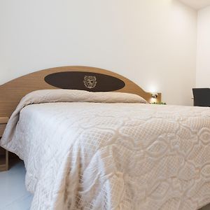 Camera con letto queen size